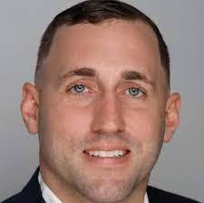 Aaron Sipp's Instagram, Twitter & Facebook