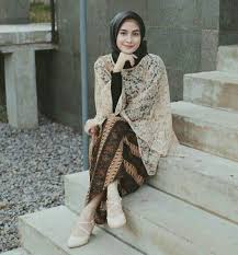 Model hijab ke luar negeri. Padu Padan Atasan Non Kebaya Dengan Rok Batik Tetap Stylish Dan Anggun Saat Kondangan Idemodelbusana Com