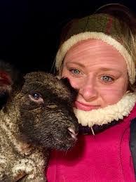 Nikki Cheek's Instagram, Twitter & Facebook