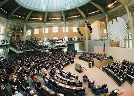 Der deutsche bundestag bildet zusammen mit dem legislative funktion (gesetzgebung). Bundestag German Government Britannica