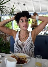 That when she passes, each one she passes. Young Fan Comforts A Sad Amy Winehouse The Hollywood Gossip