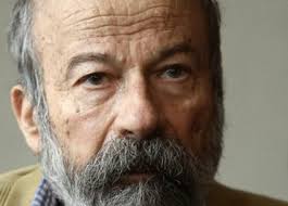 I nuovi progetti di arredamento di Poltrona Frau 2024 si scompongono sul  tema 'Imagine'che si traduce in greco 'eikasia': pensare al fuori dei  rigidi schemi logici -