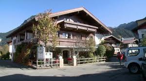 Es sind brancheneinträge zu haus in oberstdorf gefragt? Wirtshaustipp Riegers Restaurant In Oberstdorf Service Wir In Bayern Br Fernsehen Fernsehen Br De