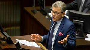 Stanisław piotrowicz uzasadniał swój lot na pokładzie rządowego gulfstreama koniecznością przetransportowania 500 ampułek leku dla żony. Piotrowicz Ofiara Stanu Wojennego Oto Co Znalezlismy W Aktach Ipn Badamy Prl Owska Przeszlosc Kandydata Pis Do Trybunalu Konstytucyjnego Demaskator24