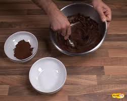 Ingredients Ganache Au Chocolat Cacao Amer En Poudre Etapes Cles Sortir La Ganache Comment Faire Des Truffes Recette Truffe Chocolat Truffes Au Chocolat