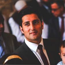 Grateful and honoured to have received the Imperial "Outstanding Alumni  Award" at the Business School's 25th Anniversary event recently!