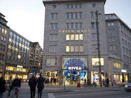 Herzlich willkommen im nivea haus! Pin Auf Hamburg