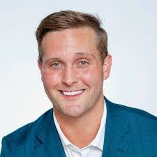 Kenneth Graybeal's Instagram, Twitter & Facebook