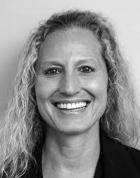 Laura Dimeo's Instagram, Twitter & Facebook