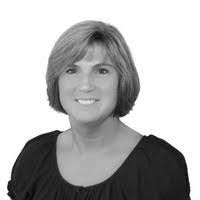 Denise Dimare's Instagram, Twitter & Facebook