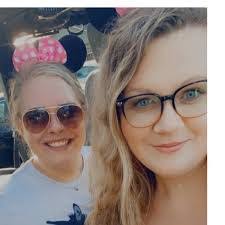 Robert Harnage's Instagram, Twitter & Facebook