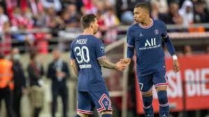 The parisians had some pretty good chances to score in the first half with lionel messi hitting the crossbar. Zcmxgvqzv104lm