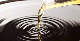 It can be used to pickle foods, deglaze pans, marinate several types of meat, and create decadent sauces. What S A Good White Wine Vinegar Substitute Spiceography