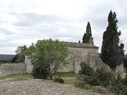 Un pèlerinage le mardi de pâques se perpétue aujourd'hui encore en l'honneur du pape st sixte. Les Alpilles Chapelle Saint Sixte D Eygalieres L Estrangie E Li Santoun