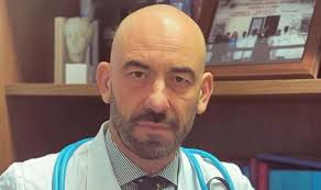 Tutto sul virologo che in questi due anni è apparso tantissimo in tv. Matteo Bassetti Chi E Sua Moglie Sapete Quanti Figli Hanno City Roma News
