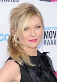 The barber will dye the hair to blond first before using scissors to cut your hair. 25 Awesome Ponytail Styles For Medium Hair