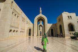 Gold plated 14 meters & 8.5 tons in weight chandelier decorated with 600,000 shining crystals took more. This Is The Sultan Qaboos Grand Mosque The Most Extravagant Mosque In Oman Travel Tramp