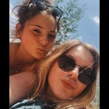 Mia Bernard (miabernard)