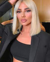 Statistics based on analysis of more than 1 million influencer profiles. Loredana Instagram Bilder Deutschrap Instagram Bilder Frisuren Haarschnitte Frisur Ideen