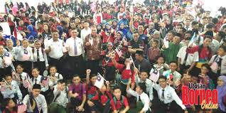 Kepentingan semangat patriotisme semakin luntur kerana genarasi muda yang lahir selepas merdeka kurang memahami kepentingan semangat patriotism. Pupuk Semangat Patriotisme Pelajar Utusan Borneo Online