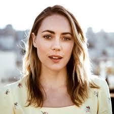 Lauren Gregor's Instagram, Twitter & Facebook