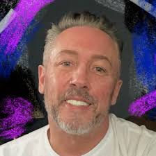 Catch a brand new FREE episode of Artie Lange's Halfway House out now with  award winning stand-up comic and actor Jim Gaffigan! Listen