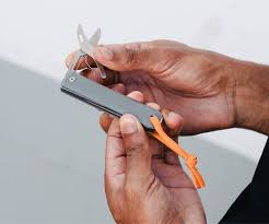 The james brand's ellis is a minimalist multitool that includes four of the most used everyday tools: The James Brand X Carryology Rover Capsule Ellis Tool Carryology Exploring Better Ways To Carry