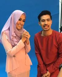 Perlukah dia beritahu hariz zhafran perkara yang sebenar atau terus mengikut arahan encik hamzah untuk memerangkap hariz zhafran? Mr Boss Miss Stalker Home Facebook