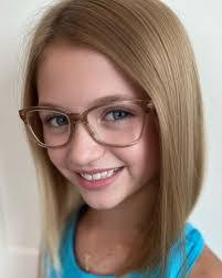 Kate Mauch's Instagram, Twitter & Facebook