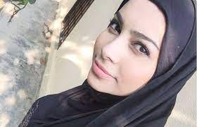 Namun, setelah menolak tawaran tersebut. Biodata Raja Ilya Pelakon Malaysia Berwajah Hindustan Azhan Co