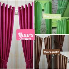 Warna putih yang netral akan cocok dengan gaya interior apapun. Gorden Jendela Minimalis Tinggi 250cm 220 Hordeng Jendela Minimalis Gorden Mewah Tirai Pintu Murah Shopee Indonesia