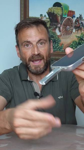 👀 Parece un pequeño accesorio…, PERO ESCONDE UNA MEMORIA USB. 💾😂, ✔ 3 en  1, ✔ Micro USB, ✔ Memoria flash, ✔ Compacto, ✔ Fácil de transportar, ✔ Para  diferentes dispositivos compatibles, Fotos, vídeos, ...