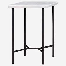 Cette table mesure 47 cm de largeur et 51 cm de hauteur. Goldie Bout De Canape Losange Marbre Blanc Habitat