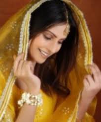 Hair Styles For Mehndi Function 2014 Pakistani Bride Mehndi Dress New Bridal Hairstyle