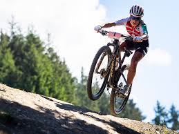 Jolanda neff of switzerland, u23 world champ, the bluest eyes in the women's field! Jolanda Neff Zweite Hinter Pauline Ferrand Prevot