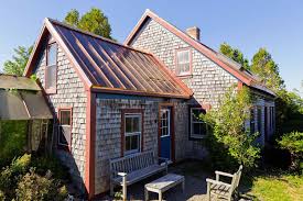 A standing seam metal roof is a durable, watertight roofing design that features long metal panels running from the ridge to the eave of your house. Standing Seam Interlock Metal Roofing