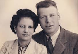 Liesbeth wil weten hoe Surinaams ze is: 'Je ziet dat je familie bent, zei  mijn nicht'