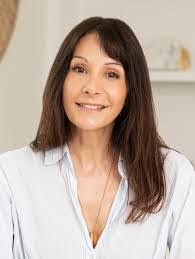 Sherri Beers's Instagram, Twitter & Facebook