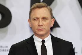 24 heißt ´spectre´, benannt nach einer ultrageheimen und nahezu allmächtigen organisation, die bonds leben seit kindesbeinen an beeinflusst hat. James Bond Skyfall Craigs Starkste Leistung Bardem Als Bosewicht