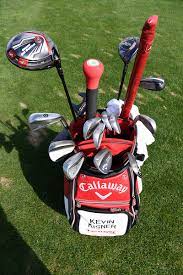 Kisner has a bag of callaways barring the wedges which are titleist vokey's and he also uses a titleist ball. Kevin Kisner Dominates At Sea Island