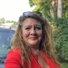 ISO any senior speed dating/dating events/or dating groups! Someone I know  is ready for love after his wife passed a few years ago. He's tried online  dating with no luck. I'd love