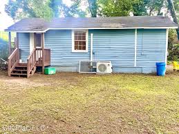 This apartment is 8 km from state capitol. Fedr61jbptbwpm