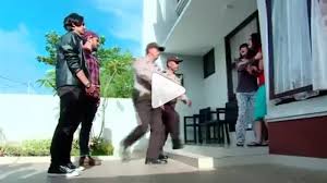 Read mondy quote from the story anak jalanan quote by donaldandrianp (donald) with 4,670 reads.meskipun gue anak jalanan,berandal tapi gue gapernah ngelakuin h. Ini Video Bella Anak Jalanan Ditangkap Polisi Tante Endors Masih Sempat Minta Tolong Mondy Pos Belitung