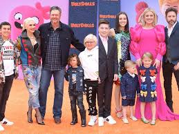 Shelton is signed to warner nashville. Blake Shelton Kelly Clarkson Turn Uglydolls Premiere Into Family Night B104 Wbwn Fm