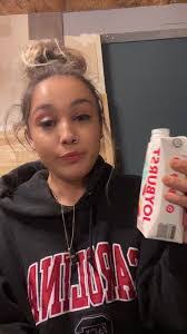 Melissa Godfrey's Instagram, Twitter & Facebook