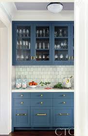 A Historic Dutch Colonial Gets A New Look Cottages Gardens In 2020 Trendy Kitchen Backsplash Transitional Kitchen Design Refacing Kitchen Cabinets