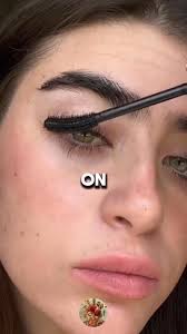 18 Zahide nails, valamint szem makeup ötletek várnak felfedezésre