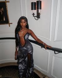 Should be a comedian tbh 😂 🤣