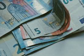 نتیجه جستجوی لغت [euro] در گوگل