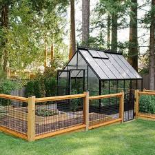 Zaun Und Tor Fur Garten Huhnerstall Zeitgenossische Garage Und Schuppen Design Ideen Bilder Backyard Greenhouse Backyard Fenced Vegetable Garden